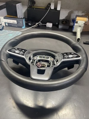 Volante OEM para Mercedes-Benz GLE, GLS-Class negro 000-460-71-02 rasguños Foto 1 de 4