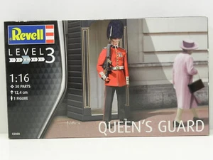 Kit de construcción Revell 02800 figura guardia del palacio en el Palacio de Buckingham M. 1:16 - Imagen 1 de 3