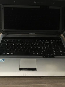 Samsung RV510 Intel Celeron 2C 2.10Gz 8GB 128GB SSD W10 Pro - Photo 1/1