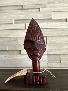 Escultura vintage haitiana de cabezas/bustos de madera tallados a mano de 8" con detalles de latón - Imagen 1 de 5