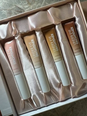 CONJUNTO DE CLAREADOR LÍQUIDO SOB OS OLHOS CATRICE 4 x10 ml/0,33 oz - Imagem 1 de 4