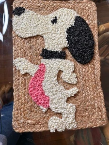 Vintage POPCORN Melted Plastic Peanuts SNOOPY Dog Charlie Brown Wall Decor - Picture 1 of 4