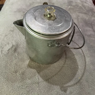 Estufa Top Cafetera Percoladora 5 1/2” Alto Aluminio Camping Con Mango Foto 1 de 4