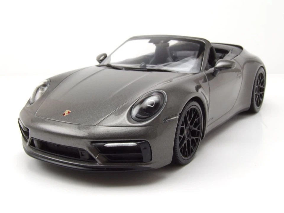 Porsche 911 Carrera 4 GTS Cabrio 2020 Grigio Metallizzato Modellino Auto 1:18 - Immagine 1 di 4