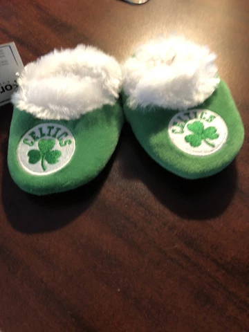 Boston Celtics size Medium Baby slippers Brand new Cover