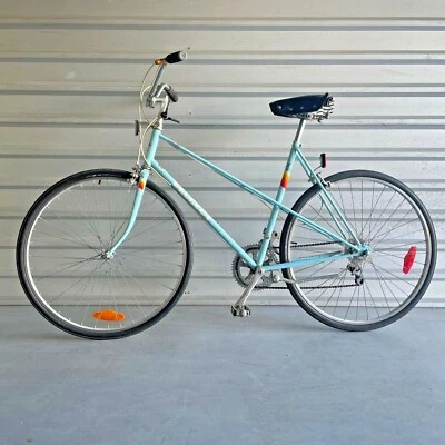 Beautiful 1980s Peugeot Marseille 22" Womens Bicycle Bike Touring Hybrid Canada  - Image 1 of 4