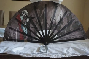 Ventilatore pieghevole Disney Nightmare Before Christmas, Jack e Sally Moonlight nuovo con etichetta!! - Foto 1 di 4