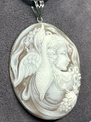 Ciondolo Cammeo Sardonico 60mm in Argento 925 – Fatto a Man - “Swan Lady” - Immagine 1 di 4