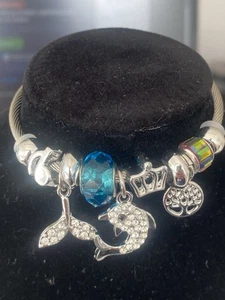 Pandora Armreifen Stil Anhänger Türkis Armband SCHMUCK Delfin Haiflosse Neu - Bild 1 von 1