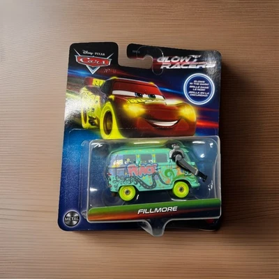 CARS NEW Glow Racers Fillmore Con cuffie -  1:55 Metal Si Illumina Al Buio! - Immagine 1 di 4