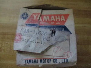 NOS OEM Yamaha Piston 248-11636-71  1969 - 1971 AT1 125MX  .50  Second oversize - Imagen 1 de 3