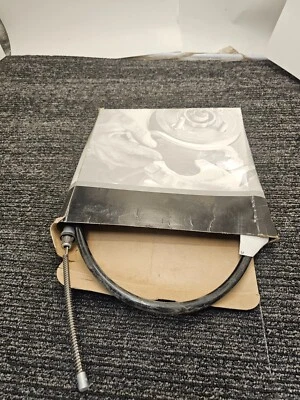 Cable de freno de estacionamiento Carquest Wearever BCA660747 para Chrysler 200 Foto 1 de 4