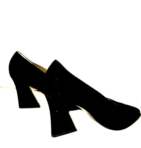 De colección YSL Yves Saint Laurent Clásico Negro Gamuza Tacones de Cuña Delgados Talla 10 EE. UU. $270 - Imagen 1 de 7