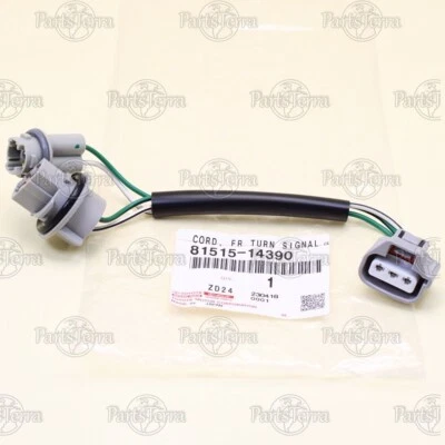 81515-14390 OEM TOYOTA Enchufe de lámpara de señal de giro frontal con conjunto de arnés Supra 97-1998 Foto 1 de 4