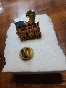 Walmart Salutes WWII Memorial PIN/TIE TAC - Picture 1 of 2