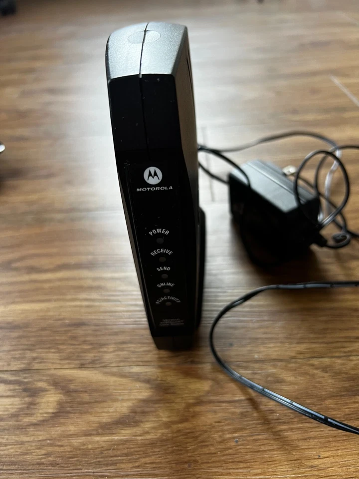 Modem Motorola SURFboard SB5101U Cable Modem Hi Speed Internet - Image 1 of 4