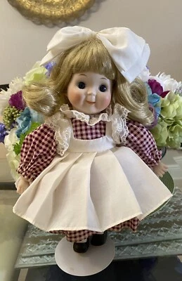 1983 年王朝娃娃瓷器 12 英寸贝林达苏小女孩金发女郎美丽前身 — 第 1/4 张图片