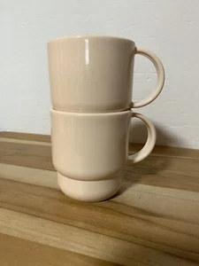 Vintage Tupperware stapelbare Kaffee-/Teetassen/Becher hellrosa 2224 - 10 Unzen - 2er-Set - Bild 1 von 10