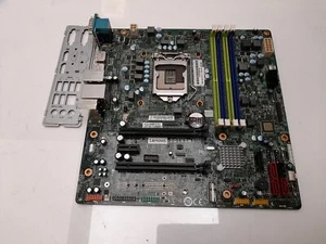 Placa madre Lenovo ThinkCentre M800 DDR4 LGA 1151 con protector de E/S 03T7427 - Imagen 1 de 5