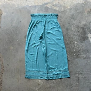 O'Neill Wide Leg Pants Womens Medium Blue Smocked Waist Pull On High Rise Casual - Picture 1 of 7