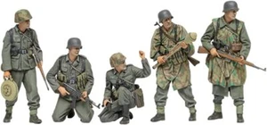 TAMIYA 1/35 Military Miniature Series No.382 German Infantry Set Late War P - Picture 1 of 6