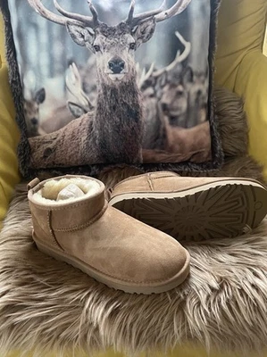 UGG Boots, Braun Gr.39/40 NEU - Bild 1 von 4