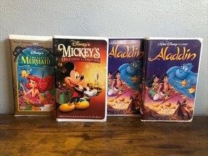 Walt Disney VHS Lot - Aladdin, The Little Mermaid, Mickey’s Once Upon A Xmas - Foto 1 di 5