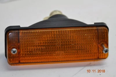 Audi 81-91 Front bumper right turn signal Hella w/ bulb holder 100 200 4000 5000 - Image 1 of 2