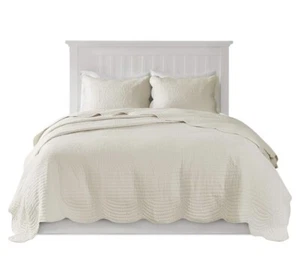Madison Park Tuscany Quilt Set Damask Medallion Lightweight Bedspread & 2 Shams - Picture 1 of 9