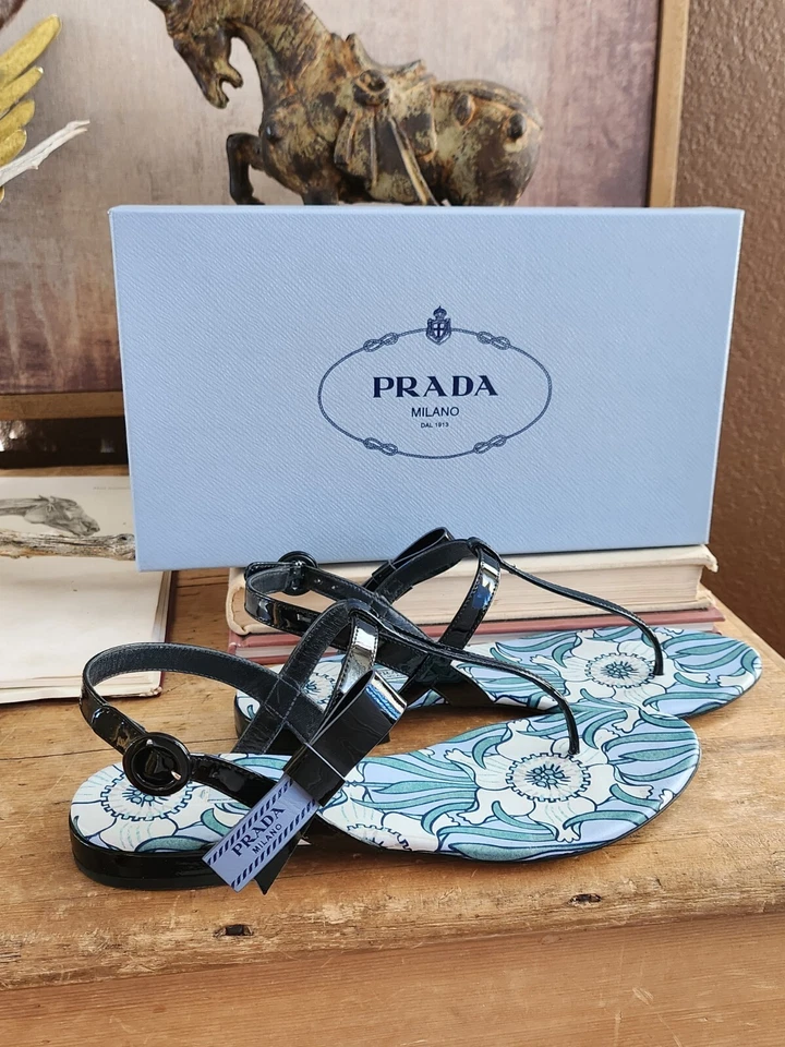 RARE 🔥 PRADA Calzature Donna "Nero" Black Patent Leather Sandals 38.5 ITALY - Image 1 of 4