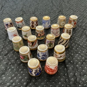 x20 Vintage Royal Crown Derby Fingerhüte ~ siehe Fotos. Top Sammlung. - Bild 1 von 11