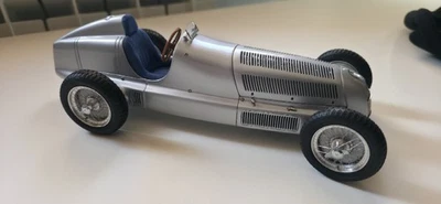 Mercedes CMC 1/18 Scala Diecast M-033 - Immagine 1 di 4