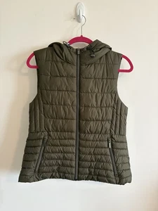 Zara Olive Green Hooded Puffer Vest Size Large - Picture 1 of 2