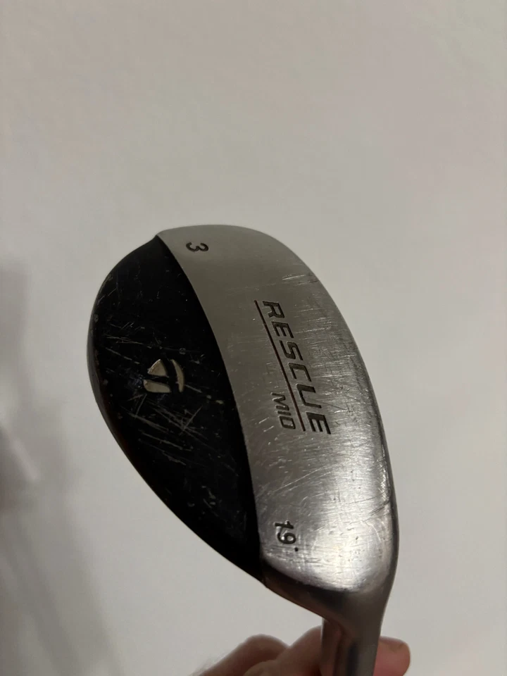 Taylormade Rescue Mid 19' Degree - 3 Hybrid wood - Stiff Flex - Image 1 of 4