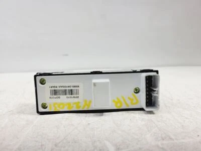 13 2014 2015 2016 2017 2018 2019 HYUNDAI SANTA FE INTERRUPTOR VENTANA PUERTA TRASERA DERECHA Foto 1 de 4