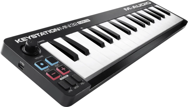 Keystation Mini 32 MK3 Ultra Portable Mini USB MIDI Keyboard Controller - Black