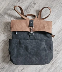 Just Glamour Shoulder Bag Backpack Faux Leather In Black / Tan Convertible - Picture 1 of 12