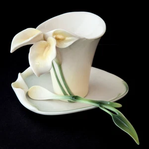 Taza de té, cuchara y platillo de porcelana Franz Calla Serenity Lily FZ00736, FZ00638 - Imagen 1 de 10