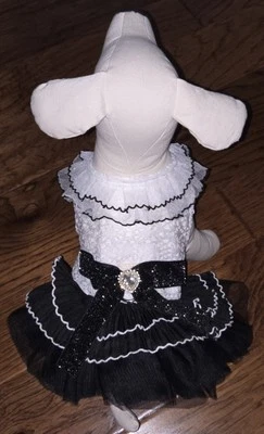 NUEVO CON ETIQUETAS HERMOSO Vestido de Boda Elegante Perro/Pequeña Mascota Talla: PEQUEÑO (S) Aprox 4 lb-8 lb Foto 1 de 4
