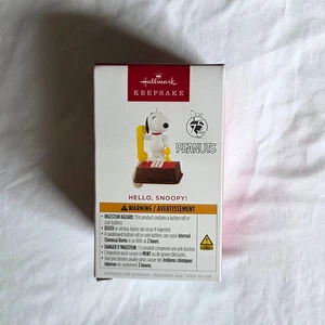 SDCC 2025 Hallmark Keepsake Ornament Peanuts Hello Snoopy Woodstock Phone - NEW - Picture 1 of 5
