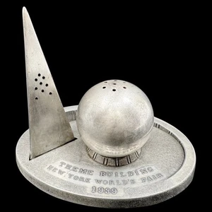 1939 New York World's Fair Rogers Silver Trylon Perisphere Salt Pepper Shakers - Picture 1 of 9