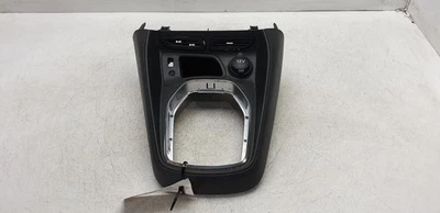 FORD TRANSIT COURIER MK1 2014-2023 PANEL DE AJUSTE BISEL ET76-R045H20-BH35B8 Foto 1 de 4