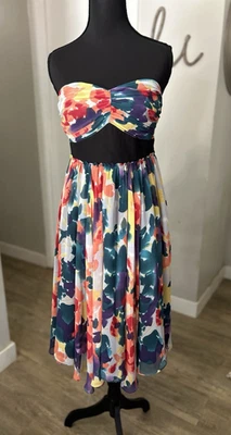 Nuevo con etiquetas Vestido de Fiesta The Limited Sin Tirantes Multicolor Hoco Talla 4 (Orig. $128) Foto 1 de 4