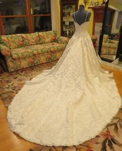 NEW Mori Lee Vintage Wedding Dress FLOWERS Gown Train WOW SPARKLE FREE SHIPPING - Picture 1 of 23