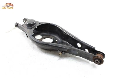 LEXUS NX200T NX300H 2015-21 brazo de control inferior trasero derecho muelle percha OEM Foto 1 de 4