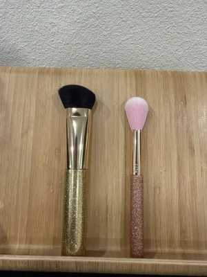 Pinceles de maquillaje Tarte 2 piezas edición navideña nuevos Foto 1 de 2