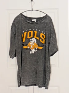 Black Heather Distressed Tennessee Vols T-Shirt by Southerm Made Tees - XL - Picture 1 of 7