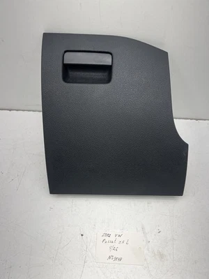 Bandeja de almacenamiento para tablero inferior izquierdo Volkswagen Passat 2012-2015 OEM. Foto 1 de 4