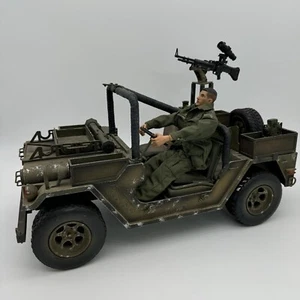 FIGURA JEEP MUTT ESCALA 1/6 JUGUETES SIGLO 21 1999 SELLO NAVY M151-A2 OPERACIONES ESPECIALES - Imagen 1 de 12