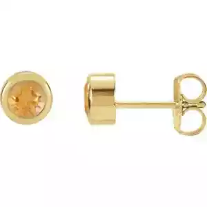 Juego de pendientes de tachuelas de piedra de nacimiento con bisel de citrino natural en oro amarillo de 14 K - Imagen 1 de 1